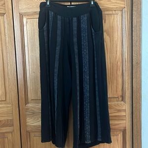 Wide leg stretch pants